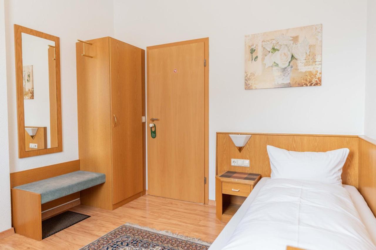 Hotel Am Roemerplatz Ulm Ngoại thất bức ảnh
