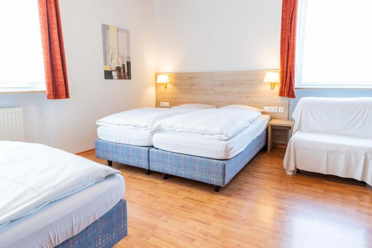Hotel Am Roemerplatz Ulm Ngoại thất bức ảnh