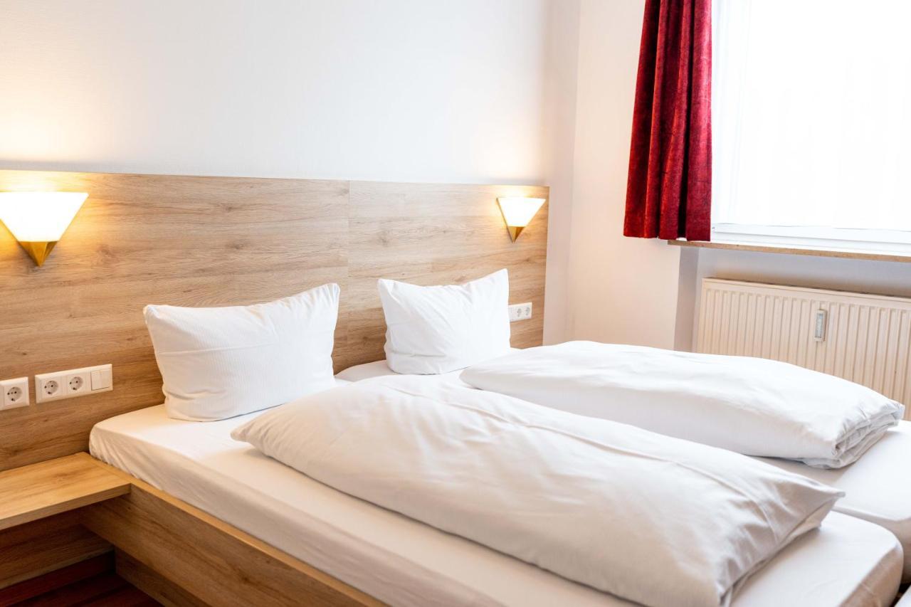 Hotel Am Roemerplatz Ulm Ngoại thất bức ảnh
