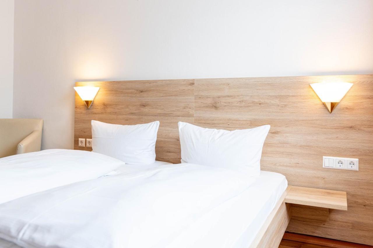 Hotel Am Roemerplatz Ulm Ngoại thất bức ảnh