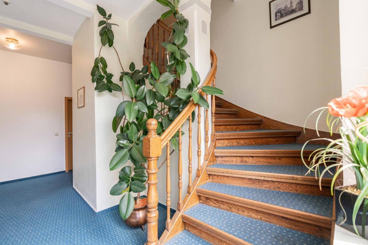Hotel Am Roemerplatz Ulm Ngoại thất bức ảnh
