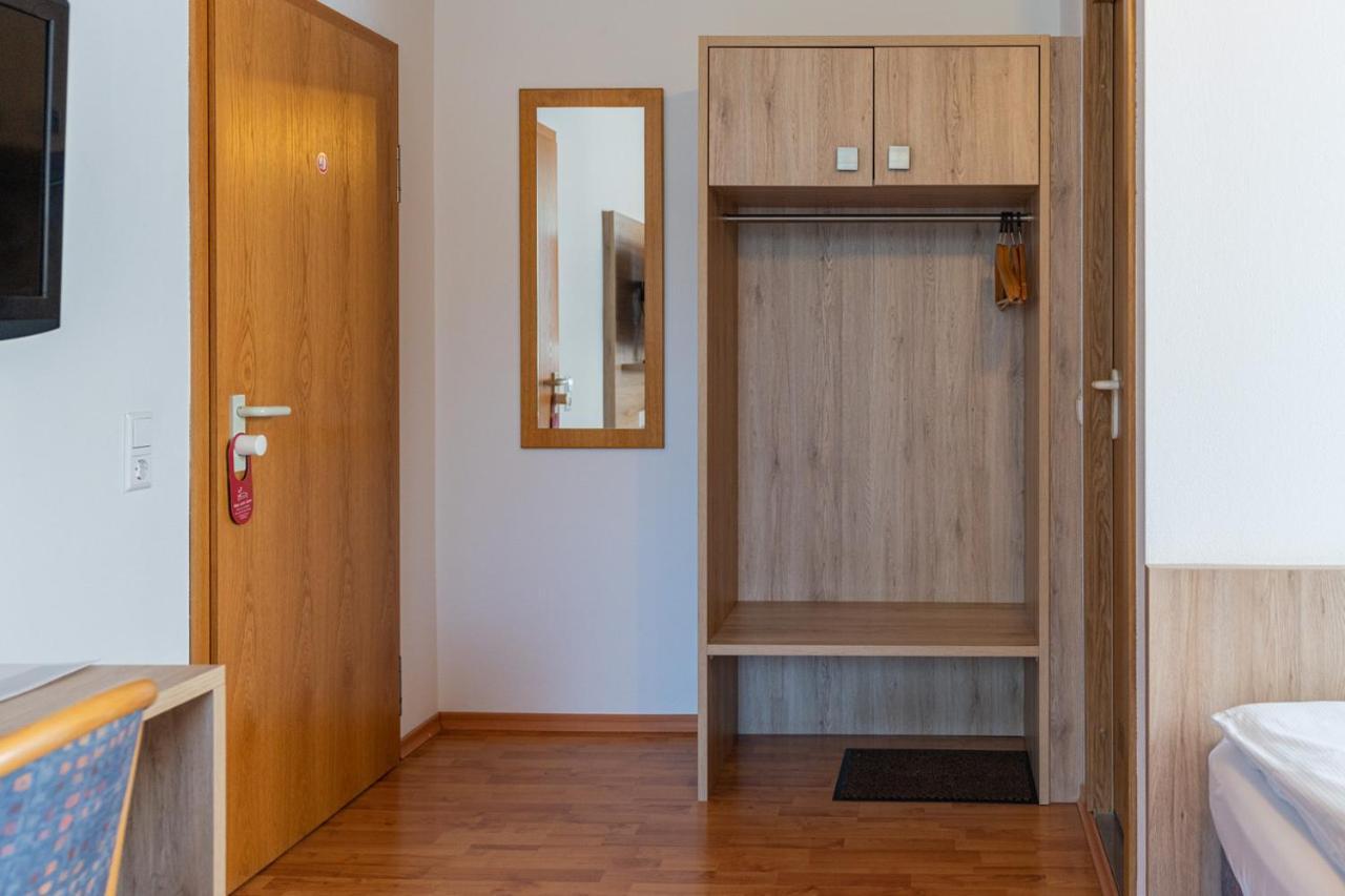 Hotel Am Roemerplatz Ulm Ngoại thất bức ảnh